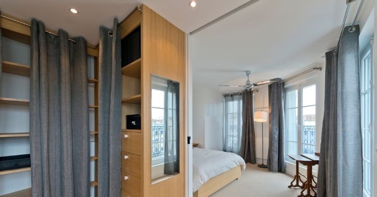 Simple Wardrobe Design For Small Bedrooms