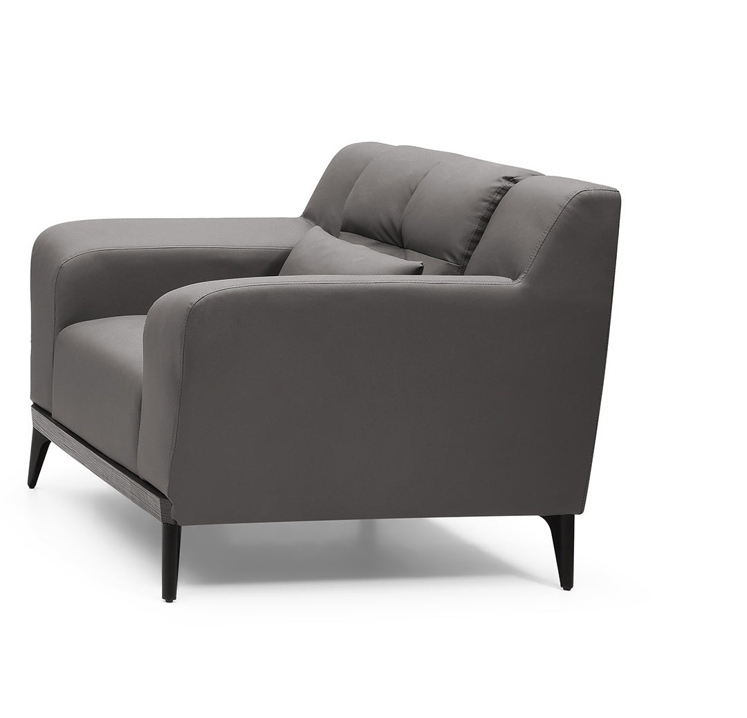 Nadi Leather Lounge