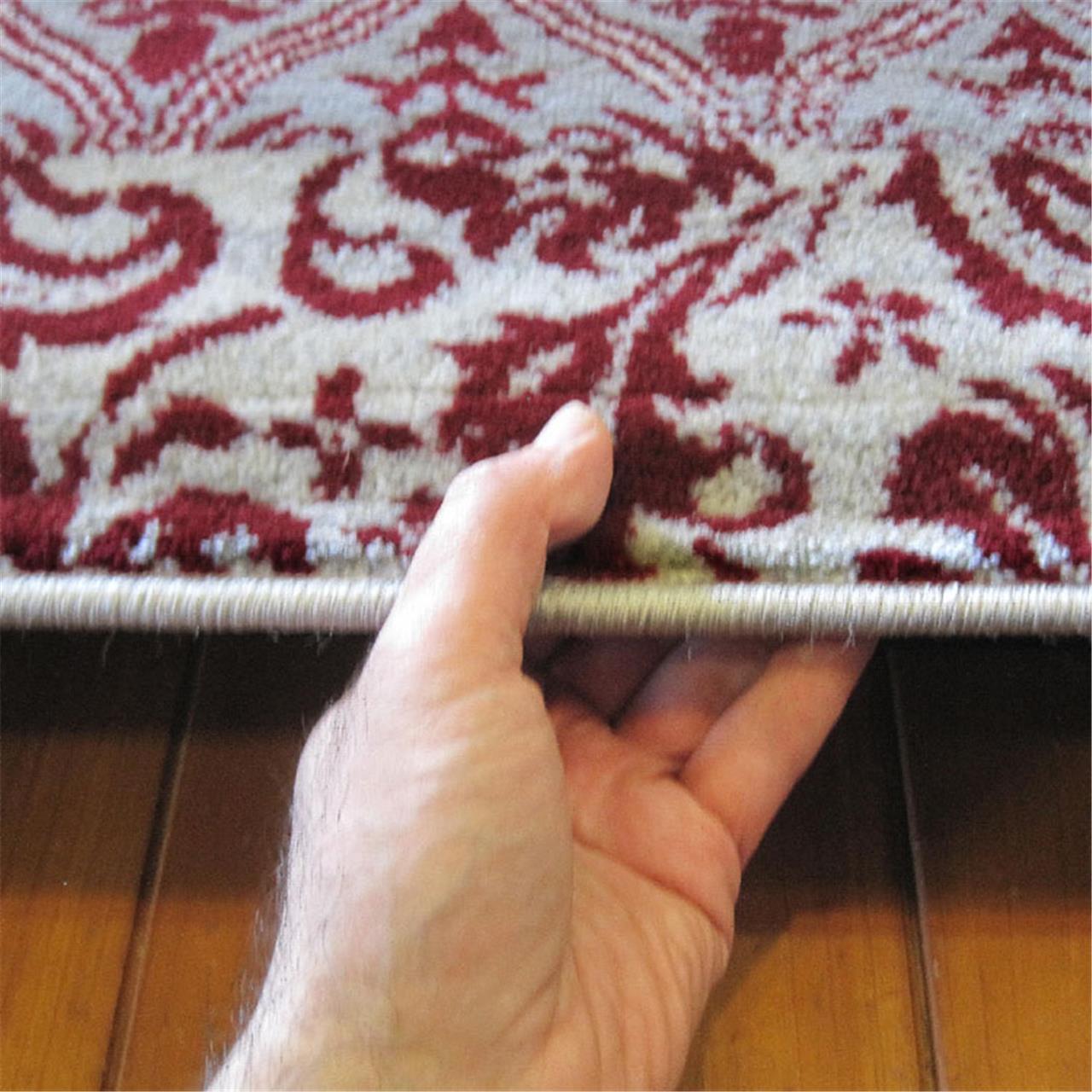 Boston 583 Red Rug